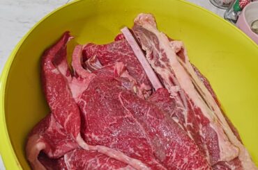 If i could give any advice for Carne Asada it would be to Keep it Simple! Salt and lime only on Mesquite