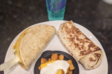 Best deal in fast food. 5 bucks is a STEAL