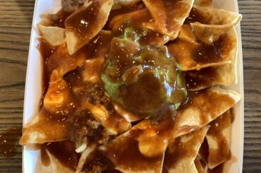 Extra hot sauce on nachos