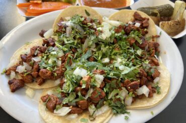 Tacos al pastor
