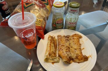 Hey guys. Made some enchiladas for a pre-Pascua dinner