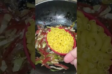 10 Minutes  Keema Macaroni Recipe #youtubeshorts #trending #viral #misbahkitchen