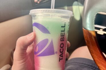 Dragonfruit Freeze w/ Baja Blast Freeze