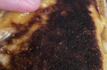 17 minute wait at a brand new store on a dead evening and my cantina taco was burnt.