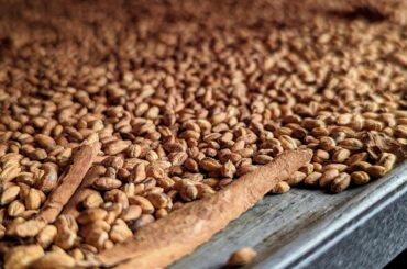 Prepping the barley to make agua de cebada