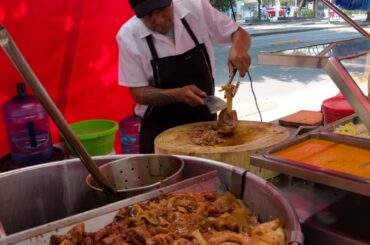 Tacos de chamorro sobre Avenida Reforma en CDMX