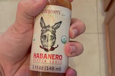 hi hello i really like this hot sauce :3