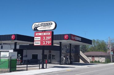 Taco Bell/KFC Combo has nothing on the Gas Station/Motel Combo
