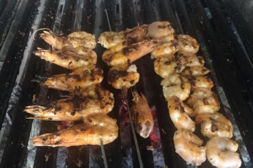 Pescado, ostras y camarones a las brasas