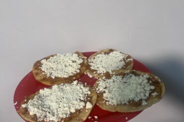 Chalupas de frijoles puercos