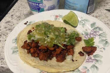 Irish gringo makes tacos de chorizo