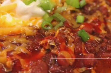 Homemade Beef Chili Made in the Crock-Pot - I Heart Recipes