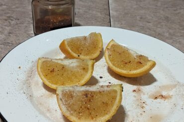 Chili-sprinkled fruit