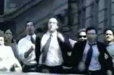 Can anyone identify the actor who sang in this classic Taco Bell commercial that parodies the "Bonanza" song? Curious to know what else he has done in his career since.