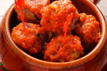Baked Mexican Meatballs with Sauce