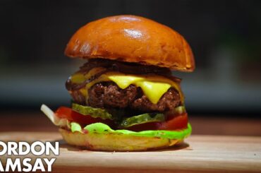 Gordon Ramsay Makes an All American Burger