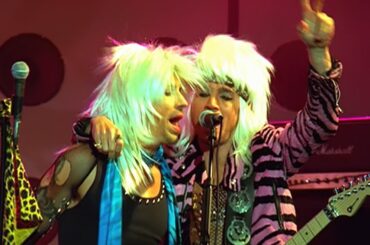 Red Hot Chili Peppers - Dani California [Official Music Video]