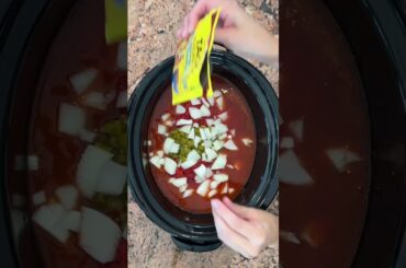 Easy One Pot Chili #onepotmeal #crockpot #chili #dinnerideas #recipe #deliciousfood #viralrecipe