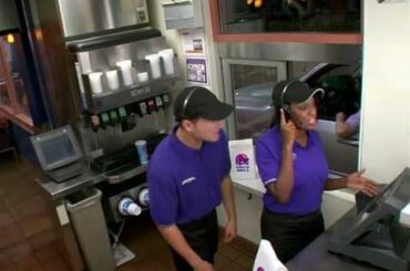 Taco Bell  | 89 cent Grilled Chicken Burrito Ad (2009) "Rap Battle"