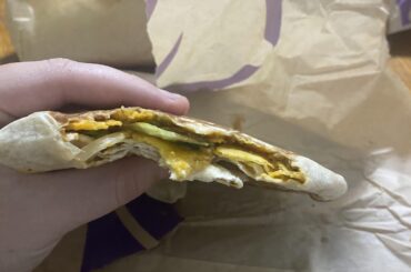 First time getting a Crunchwrap, is this normal? Kinda bummed tbh