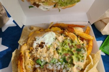 I love posting pics of my loaded nachos