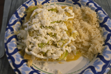 Enchiladas Verde de Pollo con Arroz