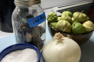 Roasted Tomatillo & Chile Morita