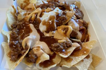 This is how a loaded nachos SHOULD look