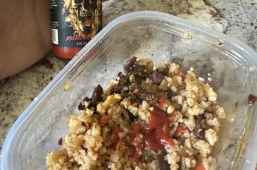 How much sauce do you use? For the regret reserve this is all I need. So spicy!