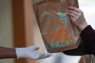Taco Bell could hold the secret formula for bringing customers back to fast food | CNN Business