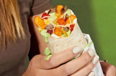 The chile verde fries burrito was the best thing Taco Bell ever released and they need to bring it back!