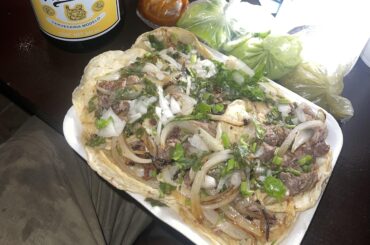 Tacos de suadero para llevar- PVR, Mexico