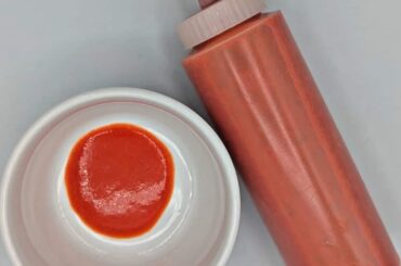 Sangre de la Granja: strawberry & mirasol chili with cumin, pink salt, and cider vinegar