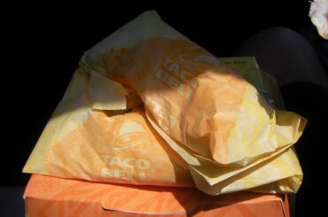 I found a photo of some Taco Bell circa 2008 on a hard drive. Those aren't burritos on top... Those are TACOS. I miss old portion sizes.