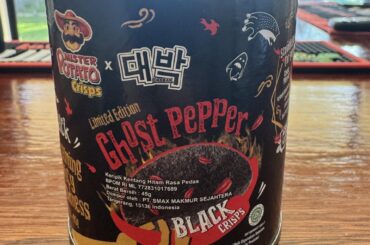 Ghost pepper Pringle style chips from Singapore