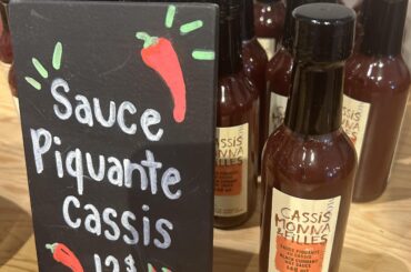 Black currant hotsauce