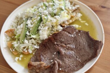 Chilaquiles Verdes Con Carne