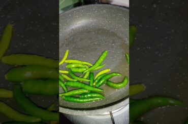 #easymirchikaachar #mirchikaachar  #easy mirchi k achar ki recipe #food #achar  #shufisvlogs