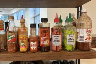 These are all the hot sauces my college dining hall offers