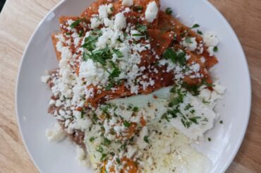 100 degree weather ain't stopping me from making chilaquiles