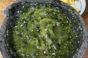 Roast tomatillo salsa