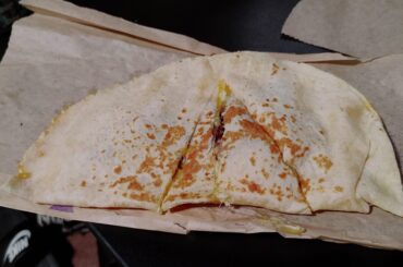 10/10 Quesadilla