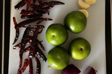 Impromptu savory chile de arbol salsa