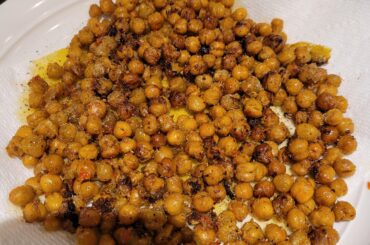 Ghost pepper air-fried chick peas - yum!