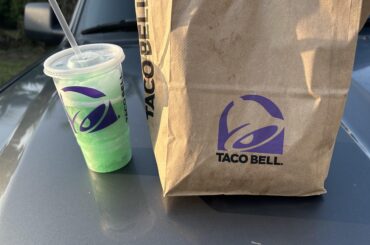 is this  really the large size for the frozen baja blast?