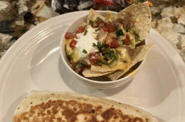 Cantina chicken burrito and nachos (mimic)