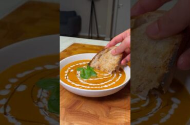 CREAMIEST Roasted Tomato and Pepper Soup Recipe of 2024! Easy & Vegan