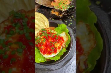 Chinese burger with chili sauce