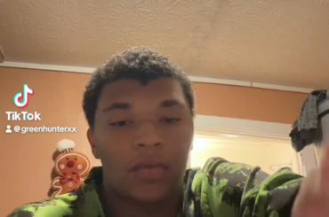 Oh shit I’m starting too regret fucking with those noodles #1min #spicynoodles #mtndewvoodew #part3