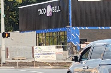 Local taco bell build has new design